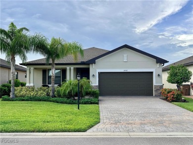 Beautiful, well-maintained Venice model pool home is NOT IN A on River Hall Country Club in Florida - for sale on GolfHomes.com, golf home, golf lot