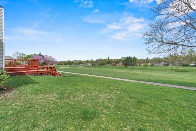 This is the perfect ranch in the perfect location that you've on Streamwood Oaks Golf Club in Illinois - for sale on GolfHomes.com, golf home, golf lot