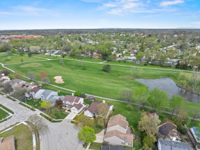 This is the perfect ranch in the perfect location that you've on Streamwood Oaks Golf Club in Illinois - for sale on GolfHomes.com, golf home, golf lot