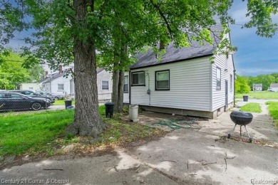 **WOW 800+ SQ FT 3 BEDROOM, 1 BATH BUNGALOW IN DETROIT**NICE on Detroit Golf Club  in Michigan - for sale on GolfHomes.com, golf home, golf lot