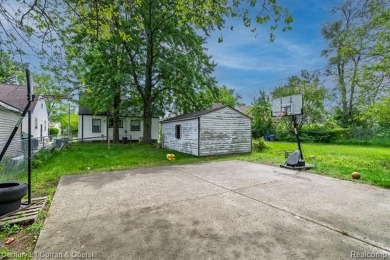 **WOW 800+ SQ FT 3 BEDROOM, 1 BATH BUNGALOW IN DETROIT**NICE on Detroit Golf Club  in Michigan - for sale on GolfHomes.com, golf home, golf lot