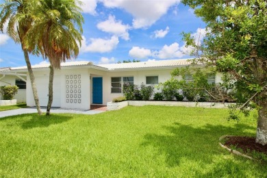 **MAINLANDS OF TAMARAC BY THE GULF SHOWPLACE** Beautifully on Mainlands Golf Club in Florida - for sale on GolfHomes.com, golf home, golf lot