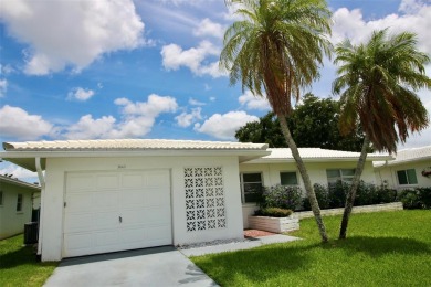 **MAINLANDS OF TAMARAC BY THE GULF SHOWPLACE** Beautifully on Mainlands Golf Club in Florida - for sale on GolfHomes.com, golf home, golf lot