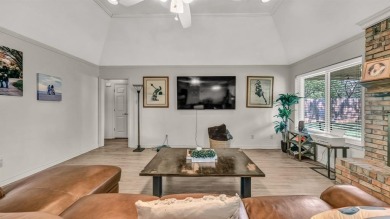 Charming and well-maintained 3 bed, 2 bath home located in the on Pecan Plantation Country Club in Texas - for sale on GolfHomes.com, golf home, golf lot