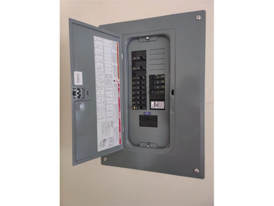 Great opportunity to own a beautifully maintained 2BR/2BA villa on Mainlands Golf Club in Florida - for sale on GolfHomes.com, golf home, golf lot