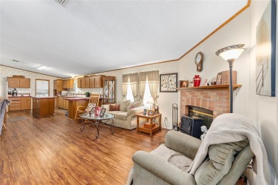 Welcome to this spacious 3-bedroom, 2-bathroom golf-course view on The Links of Spruce Creek in Florida - for sale on GolfHomes.com, golf home, golf lot