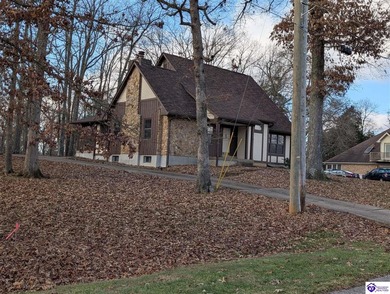 This is a completely refreshed home on the golf course in Doe on Doe Valley Country Club in Kentucky - for sale on GolfHomes.com, golf home, golf lot