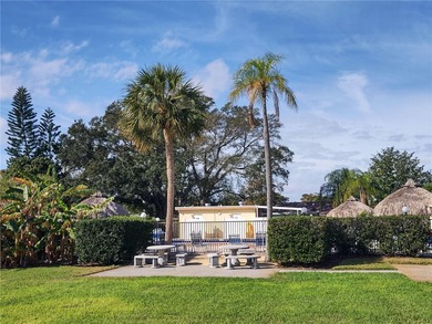 Great opportunity to own a beautifully maintained 2BR/2BA villa on Mainlands Golf Club in Florida - for sale on GolfHomes.com, golf home, golf lot