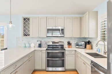 This delightful, turn-Key furnished, *Beach House* is 2 minutes on Beachview Golf Club in Florida - for sale on GolfHomes.com, golf home, golf lot