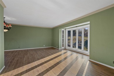 Investor Special! Spacious home located just minutes from the on Franklin Country Club in Kentucky - for sale on GolfHomes.com, golf home, golf lot