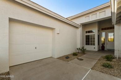 Popular 3BR, 2BA plus den Sonoma model in the amazing gated on Sun Lakes Country Club in Arizona - for sale on GolfHomes.com, golf home, golf lot