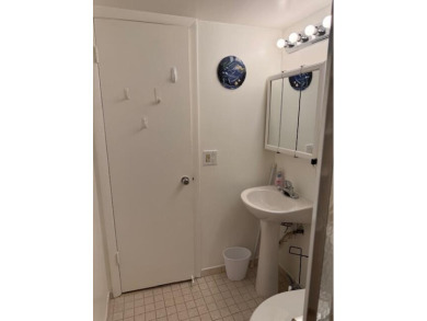 Great opportunity to own this cute condo in Sunrise Lakes on Sunrise Lakes Phase III in Florida - for sale on GolfHomes.com, golf home, golf lot