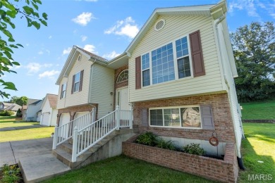 This one owner home has been maintained. It could use some on Bent Creek Golf Course in Missouri - for sale on GolfHomes.com, golf home, golf lot