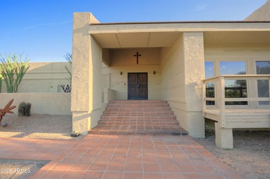 You must check out this Carefree gem. Ideally located and backs on Desert Forest Golf Club in Arizona - for sale on GolfHomes.com, golf home, golf lot