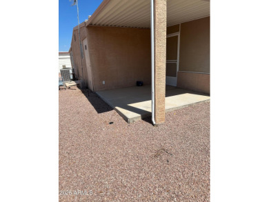 Great Winter getaway ! This home is move in ready. Quartz on Sun Lakes Country Club in Arizona - for sale on GolfHomes.com, golf home, golf lot