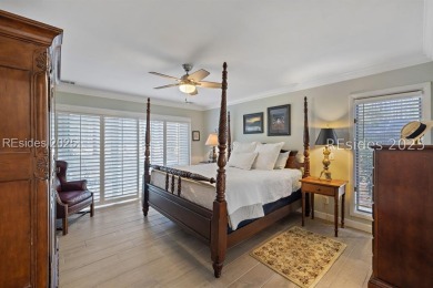 3 BD 3BTH home with soaring 20' cathedral ceilings on Dolphin Head Golf Club in South Carolina - for sale on GolfHomes.com, golf home, golf lot
