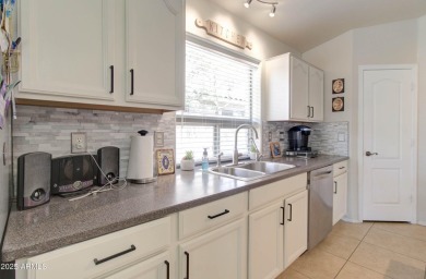 Wow this is a gorgeous and well maintained 3 bedroom, 2 bath on The Golf Club At Johnson Ranch in Arizona - for sale on GolfHomes.com, golf home, golf lot
