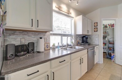 Wow this is a gorgeous and well maintained 3 bedroom, 2 bath on The Golf Club At Johnson Ranch in Arizona - for sale on GolfHomes.com, golf home, golf lot