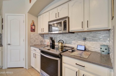 Wow this is a gorgeous and well maintained 3 bedroom, 2 bath on The Golf Club At Johnson Ranch in Arizona - for sale on GolfHomes.com, golf home, golf lot
