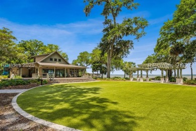 3 BD 3BTH home with soaring 20' cathedral ceilings on Dolphin Head Golf Club in South Carolina - for sale on GolfHomes.com, golf home, golf lot