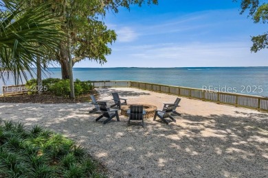 3 BD 3BTH home with soaring 20' cathedral ceilings on Dolphin Head Golf Club in South Carolina - for sale on GolfHomes.com, golf home, golf lot