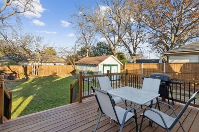 Discover the charm of this delightful cottage, perfectly on Stevens Park Golf Course in Texas - for sale on GolfHomes.com, golf home, golf lot