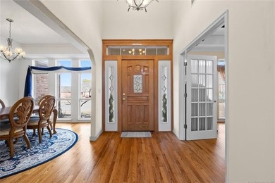 Desirable Golf Course Living!This spacious, well-maintained 3+ on Bailey Ranch Golf Club in Oklahoma - for sale on GolfHomes.com, golf home, golf lot