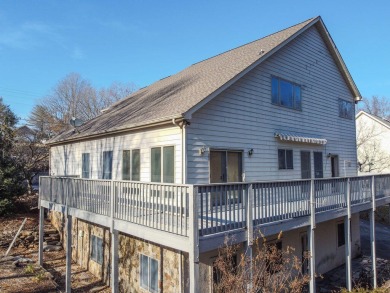 Welcome to this stunning 3-bedroom, 3.5-bathroom home situated on Lake Haven Golf and Country Club in Tennessee - for sale on GolfHomes.com, golf home, golf lot