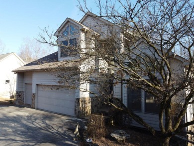 Welcome to this stunning 3-bedroom, 3.5-bathroom home situated on Lake Haven Golf and Country Club in Tennessee - for sale on GolfHomes.com, golf home, golf lot