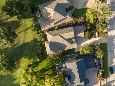 Nestled on the 8th fairway of Ridglea Golf Course, this on Ridglea Country Club in Texas - for sale on GolfHomes.com, golf home, golf lot