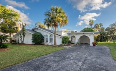 Discover the perfect blend of comfort, space, and location in on Palm Harbor Golf Club in Florida - for sale on GolfHomes.com, golf home, golf lot