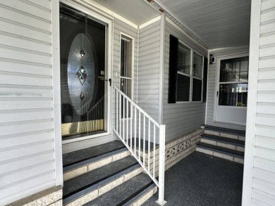 Step into this beautifully renovated three bedroom, two bath on Four Lakes Golf Club in Florida - for sale on GolfHomes.com, golf home, golf lot