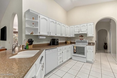 This spacious Sun Lakes move-in ready homeand has a wonderful on Cottonwood Country Club in Arizona - for sale on GolfHomes.com, golf home, golf lot