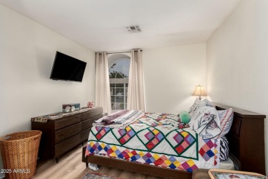 This spacious Sun Lakes move-in ready homeand has a wonderful on Cottonwood Country Club in Arizona - for sale on GolfHomes.com, golf home, golf lot