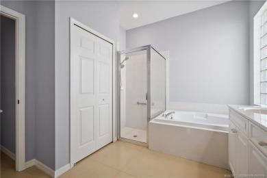 Charming Single-Family Home - This well-maintained 3-bedroom on Monarch Country Club in Florida - for sale on GolfHomes.com, golf home, golf lot