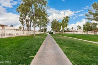 This spacious Sun Lakes move-in ready homeand has a wonderful on Cottonwood Country Club in Arizona - for sale on GolfHomes.com, golf home, golf lot