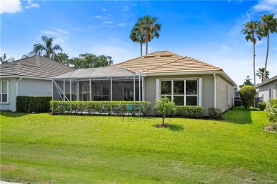 Charming Single-Family Home - This well-maintained 3-bedroom on Monarch Country Club in Florida - for sale on GolfHomes.com, golf home, golf lot