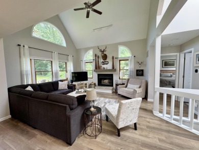 Welcome to 51 Oak Glen, your retreat on the 5th green of Eagle on Eagle Ridge Inn and Resort in Illinois - for sale on GolfHomes.com, golf home, golf lot