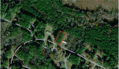 Nice home site lot located in Tanglewood Shores off Hawthorn on Tanglewood Shores Golf Club in Virginia - for sale on GolfHomes.com, golf home, golf lot