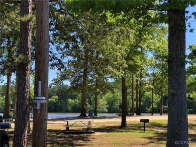 Nice home site lot located in Tanglewood Shores off Hawthorn on Tanglewood Shores Golf Club in Virginia - for sale on GolfHomes.com, golf home, golf lot