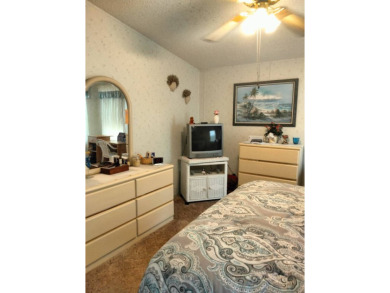 NO DAMAGES FROM HURRICANE!! MOVE IN READY!! Cash Only Sale! on Riverbend Golf and Country Club in Florida - for sale on GolfHomes.com, golf home, golf lot