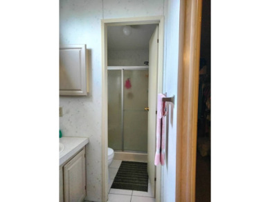 NO DAMAGES FROM HURRICANE!! MOVE IN READY!! Cash Only Sale! on Riverbend Golf and Country Club in Florida - for sale on GolfHomes.com, golf home, golf lot