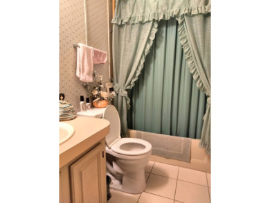 NO DAMAGES FROM HURRICANE!! MOVE IN READY!! Cash Only Sale! on Riverbend Golf and Country Club in Florida - for sale on GolfHomes.com, golf home, golf lot