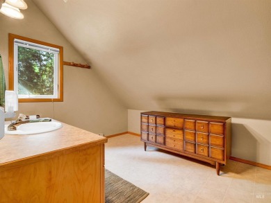 Discover the perfect mountain retreat in the coveted Spring on McCall Municipal Golf Course in Idaho - for sale on GolfHomes.com, golf home, golf lot
