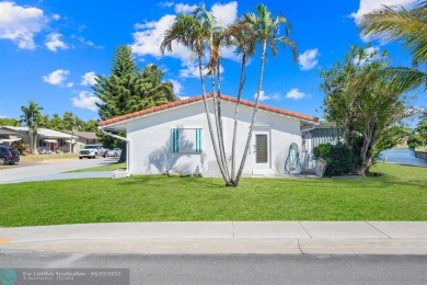 Beautiful 2 bed, 1 bath, garage corner lot with pleasant, quaint on Woodlands Country Club in Florida - for sale on GolfHomes.com, golf home, golf lot