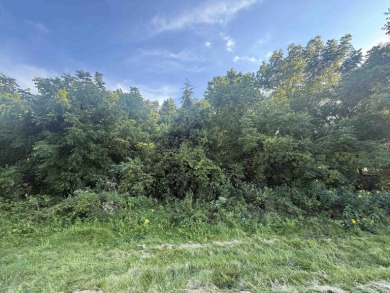 Upsloping, wooded lot on Glen Hollow, just east of Creekwood on Eagle Ridge Inn and Resort in Illinois - for sale on GolfHomes.com, golf home, golf lot