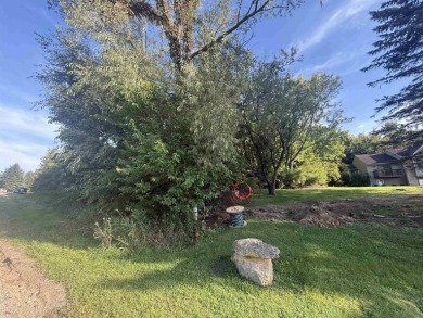 Upsloping, wooded lot on Glen Hollow, just east of Creekwood on Eagle Ridge Inn and Resort in Illinois - for sale on GolfHomes.com, golf home, golf lot