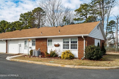 This end unit Barnett model offers a private location. This well on Leisure Village East in New Jersey - for sale on GolfHomes.com, golf home, golf lot