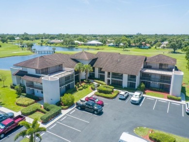 Discover your dream condo at Meadowood Golf & Tennis Club! This on Meadowood Golf and Tennis Club in Florida - for sale on GolfHomes.com, golf home, golf lot