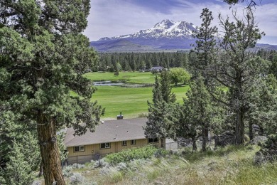 Discover your dream retreat in this delightful 3 bedroom, 2.5 on Lake Shastina Golf Course in California - for sale on GolfHomes.com, golf home, golf lot